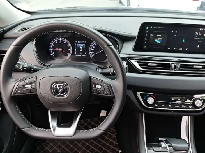 Changan Ruicheng CC 2022 Model Blue Whale Edition 1.5T DCT Elite Model – фото 9
