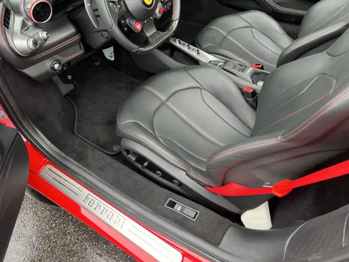 Ferrari F8 2020 Model Spider 3.9T V8 – фото 8