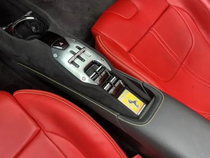 Ferrari SF90 2021 Model 3.9T V8 Spider – фото 10