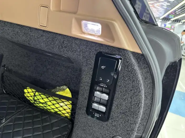 Range Rover 2024 Model 3.0 L6 400PS Shengshi Extended Edition – фото 7