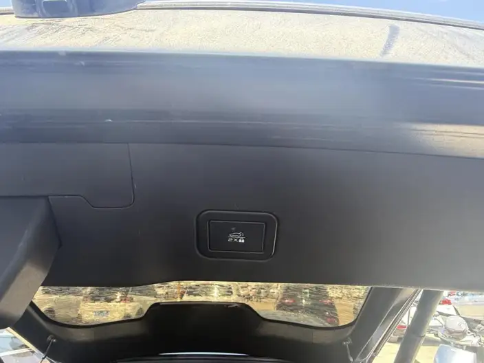 Changan UNI-V 2022 Model 1.5T Noble Model – фото 9