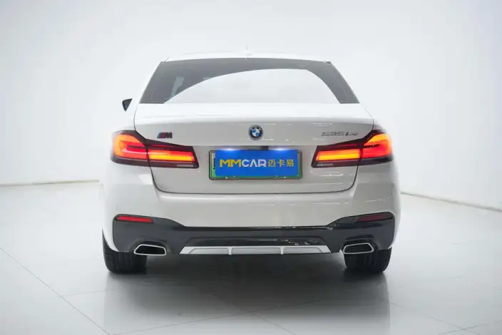 BMW 5 Series PHEV 2022 Model Facelift II 535Le M Sports Set – фото 9