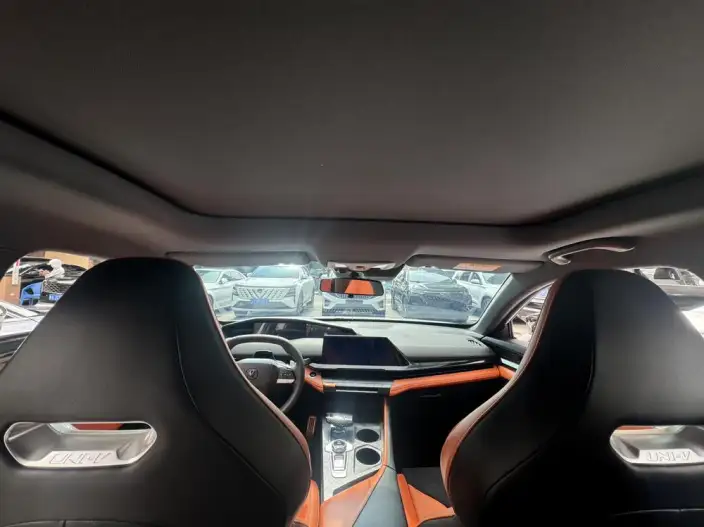 Changan UNI-V 2023 Model 1.5T Sports Edition – фото 9