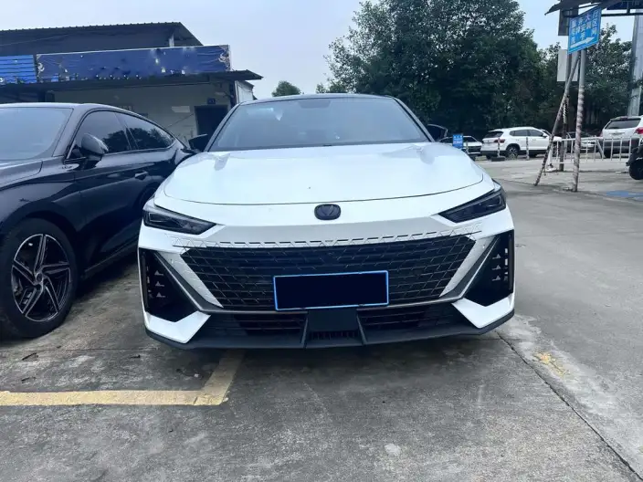Changan UNI-V 2022 Model 1.5T Noble Model