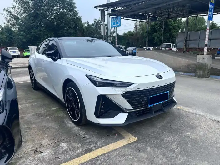 Changan UNI-V 2022 Model 1.5T Noble Model