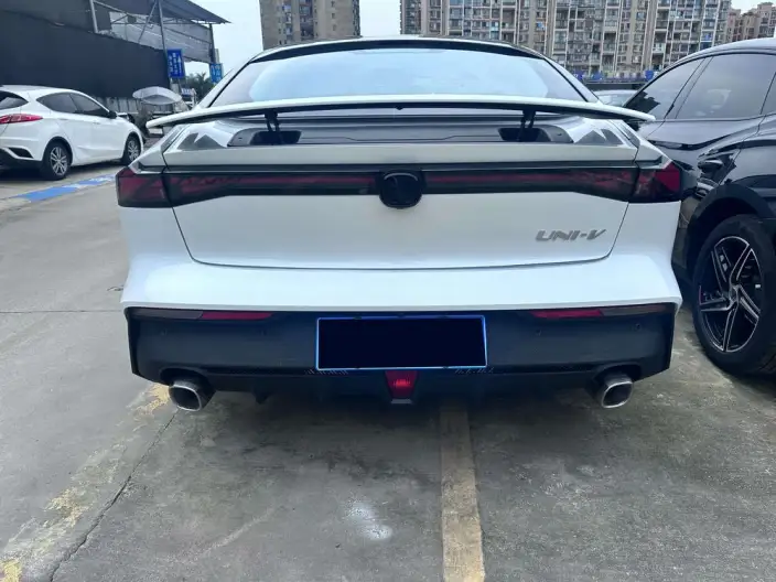 Changan UNI-V 2022 Model 1.5T Noble Model – фото 5