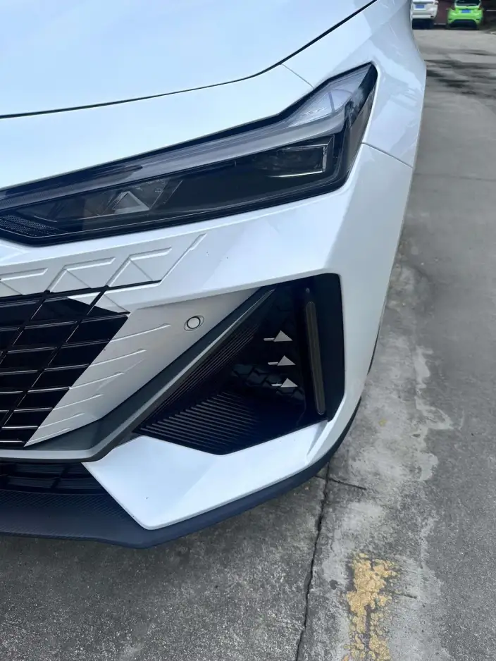 Changan UNI-V 2022 Model 1.5T Noble Model – фото 7