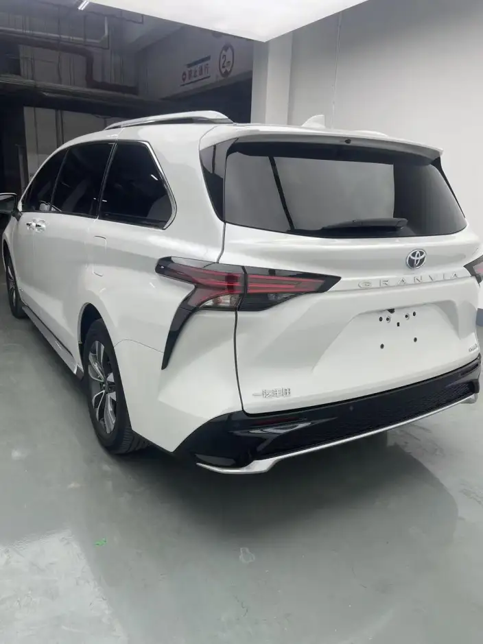 Granvia 2024 Model Intelligent Hybrid 2.5L 2WD Deluxe Edition