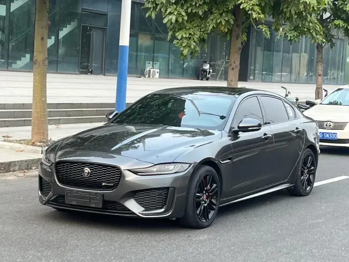 Jaguar XE L 2021 Model 2.0T 250PS Obsidian Black Sports Edition