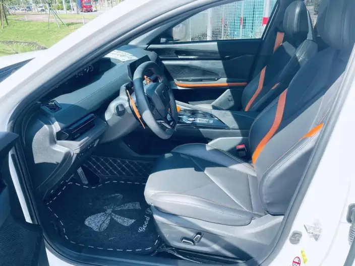 Changan UNI-V 2023 Model 1.5T Sports Edition – фото 8