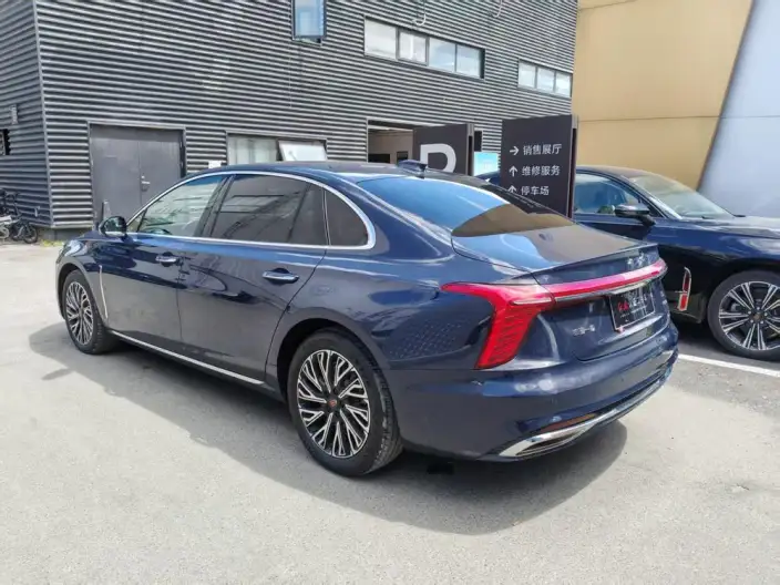Hongqi H5 2024 Model 2.0T Automatic Flag Lead Edition