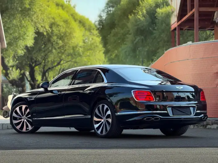 Continental Flying Spur 2023 Model 4.0T V8 Yadu Edition – фото 4