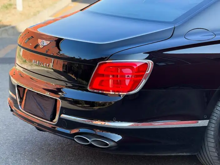 Continental Flying Spur 2023 Model 4.0T V8 Yadu Edition – фото 9