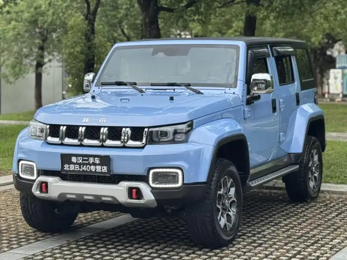 BAIC BJ40 2023 Model 2.0T Automatic 4WD City Hunter Edition Warrior Model – фото 1