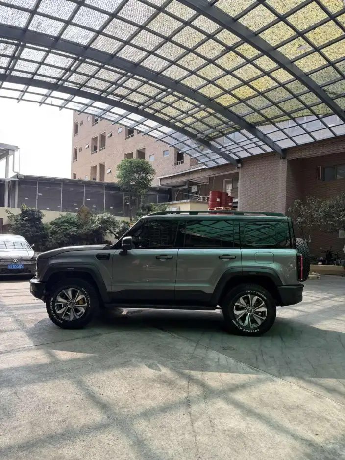 BAIC BJ40 2024 Model City Hunter Edition 2.0T Automatic 4WD Warrior Model – фото 4
