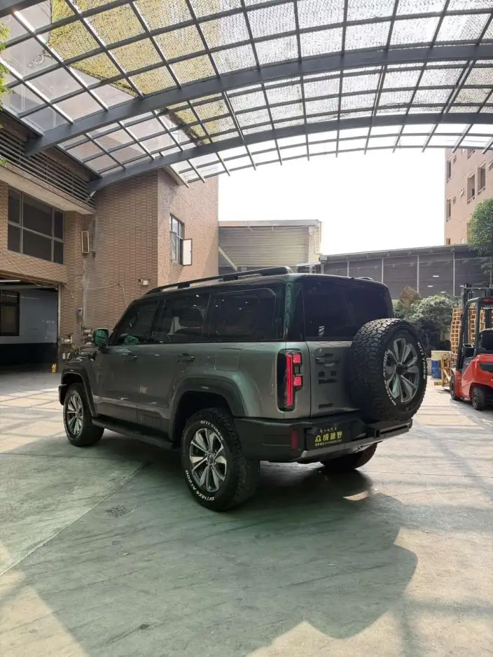 BAIC BJ40 2024 Model City Hunter Edition 2.0T Automatic 4WD Warrior Model – фото 5