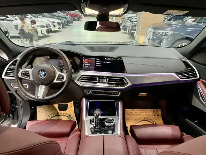 BMW X6 2022 Model xDrive40i Exclusive Model M Sports Set – фото 10