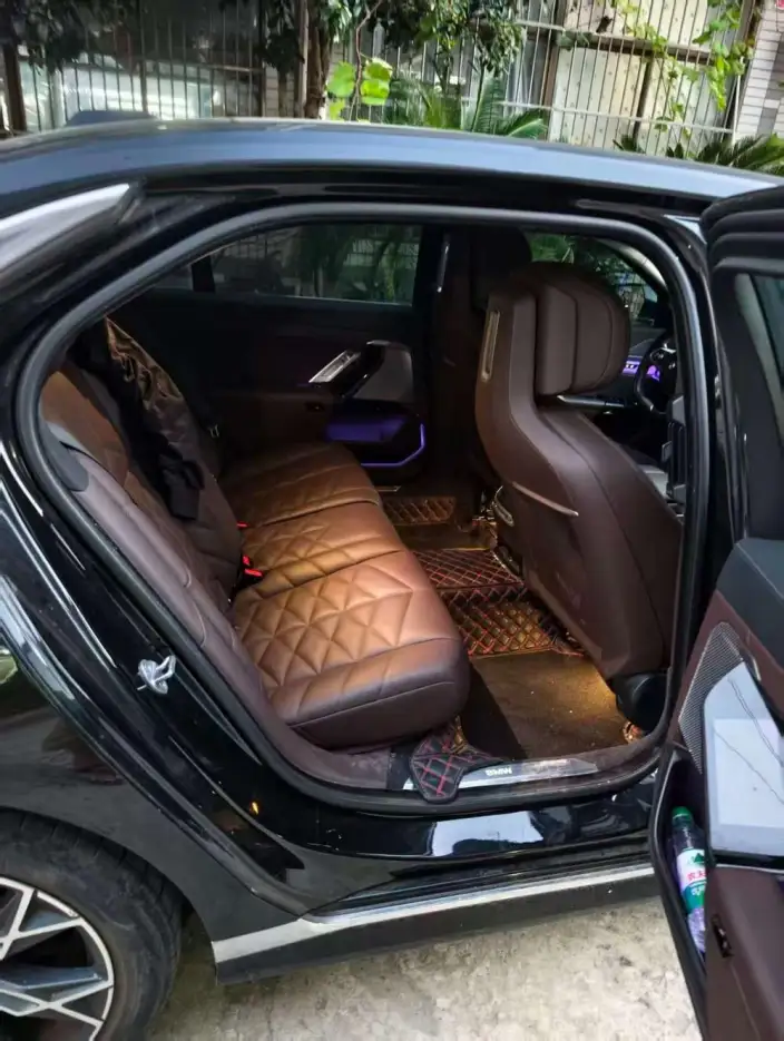 BMW 7 Series 2023 Model 735Li Luxury Set – фото 5