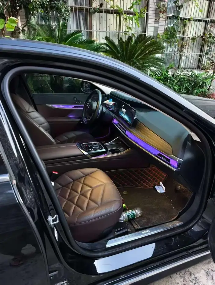 BMW 7 Series 2023 Model 735Li Luxury Set – фото 6