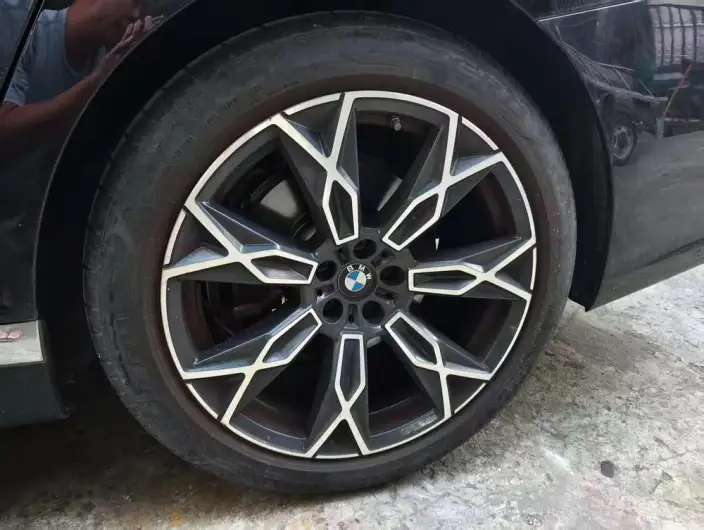 BMW 7 Series 2023 Model 735Li Luxury Set – фото 8