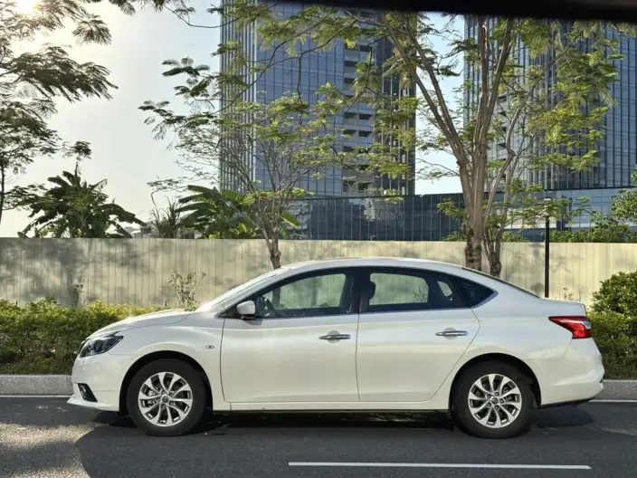 Nissan Sylphy 2022 Model Classic 1.6 XL CVT Deluxe Edition