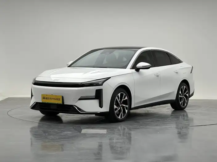 Geely Galaxy L6 2023 Model 1.5T DHT 125km Galaxy
