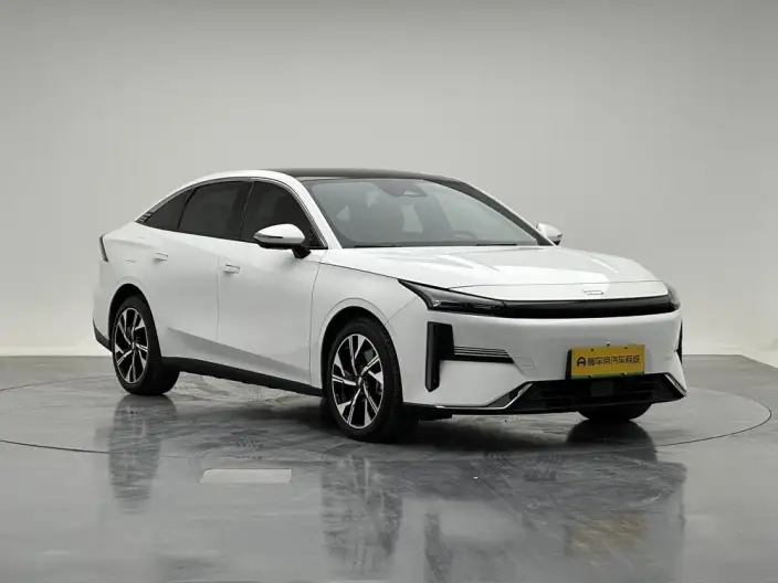 Geely Galaxy L6 2023 Model 1.5T DHT 125km Galaxy