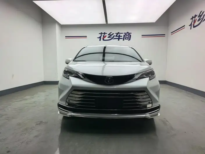 Toyota Sienna 2024 Model Hybrid 2.5L Comfort Edition – фото 2