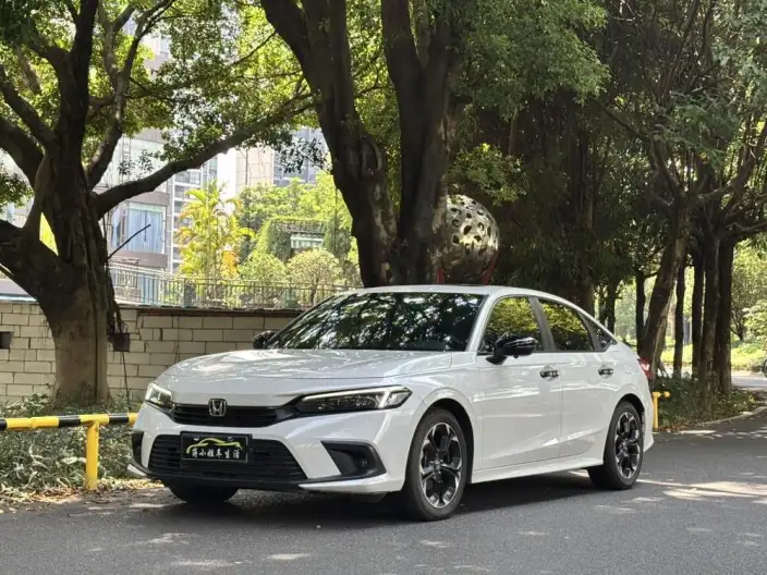 Honda Civic 2022 Model 240TURBO CVT Combustion Edition – фото 1