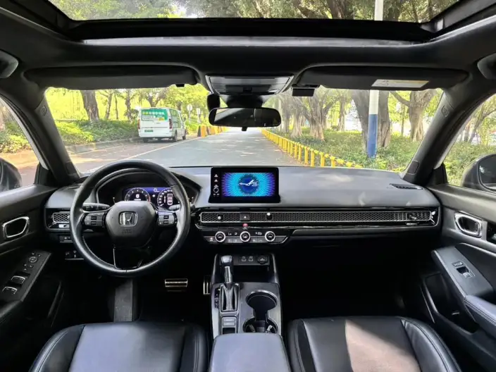 Honda Civic 2022 Model 240TURBO CVT Combustion Edition – фото 6
