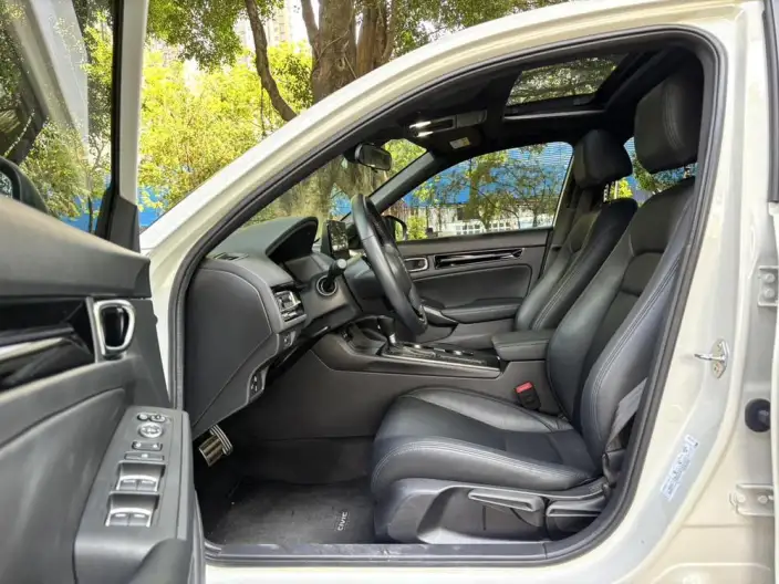 Honda Civic 2022 Model 240TURBO CVT Combustion Edition – фото 8