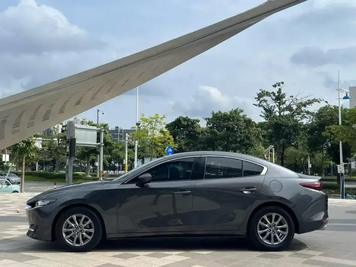 Mazda3 Axela 2022 Model 2.0L Automatic Zhi Shine Edition