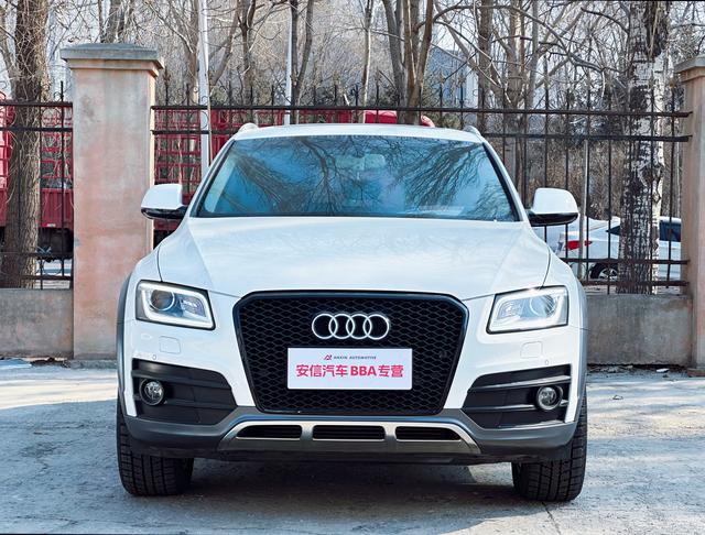 Audi Q5 2017 Plus 40 TFSI Technology – фото 2