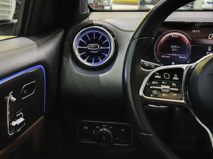 Mercedes-Benz GLB 2022 Model GLB 220 Fashion Model – фото 9
