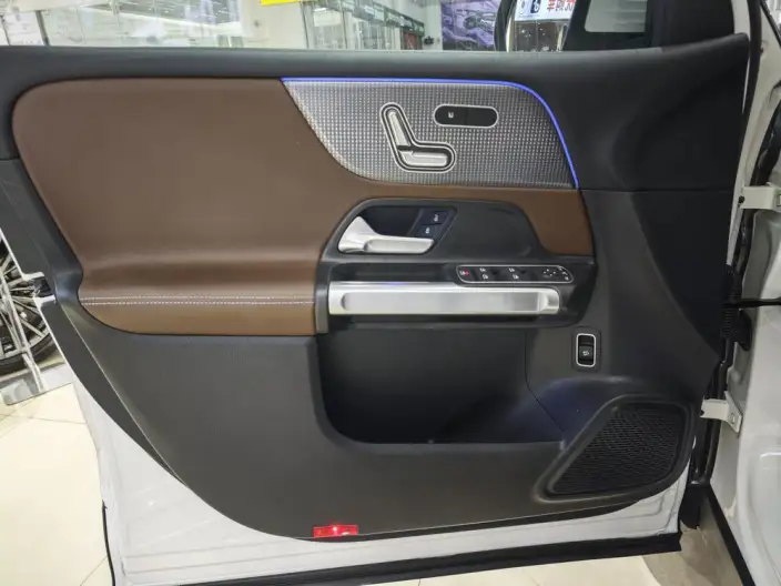 Mercedes-Benz GLB 2022 Model GLB 220 Fashion Model – фото 10