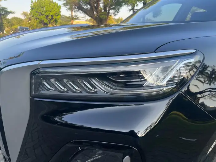 Hongqi HS5 2023 Model 2.0T Flag Xiang Pro Edition – фото 10