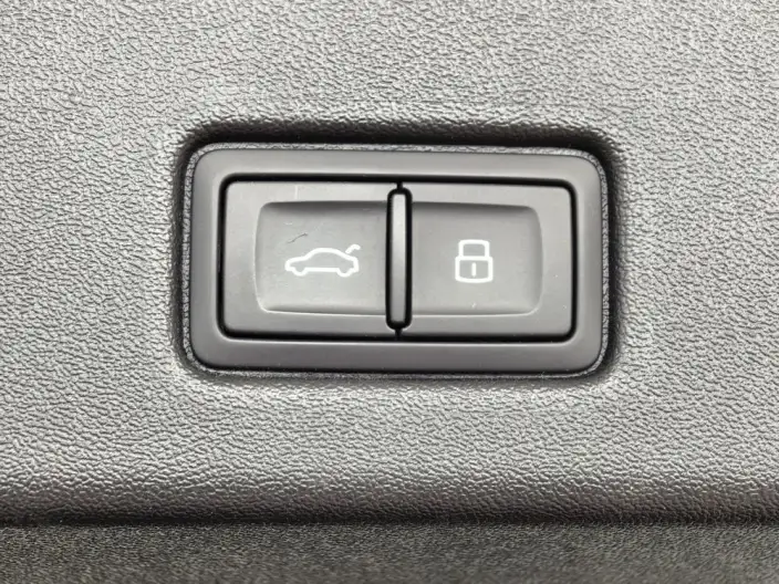 Audi Q4 e-tron 2023 Model 50 e-tron quattro Creative Edition – фото 7