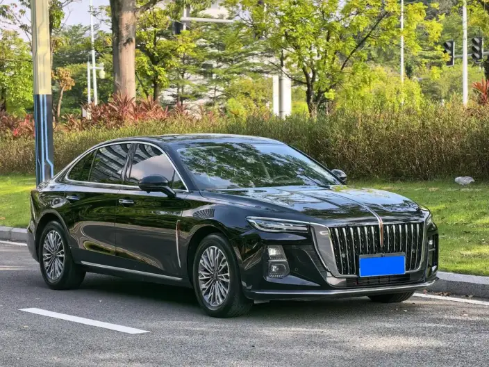 Hongqi H5 2023 Model 2.0T Automatic Smart Flag Enjoy Edition