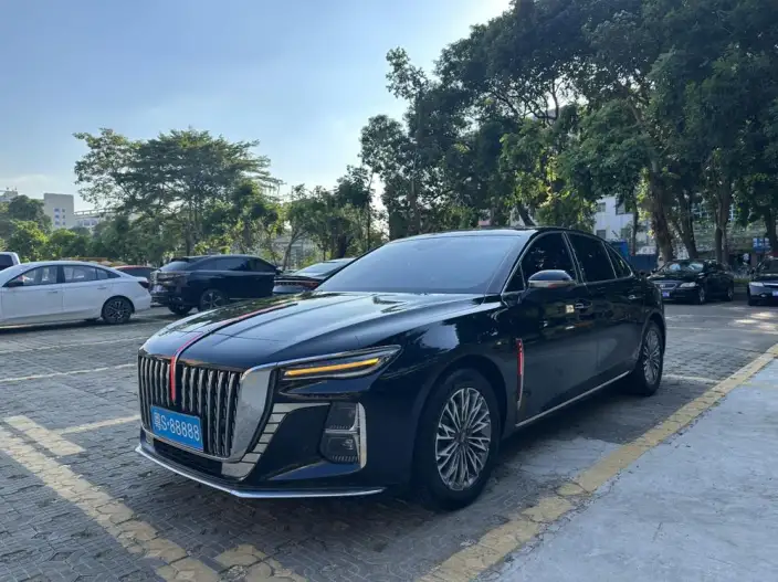 Hongqi H5 2023 Model 2.0T Automatic Smart Flag Enjoy Edition