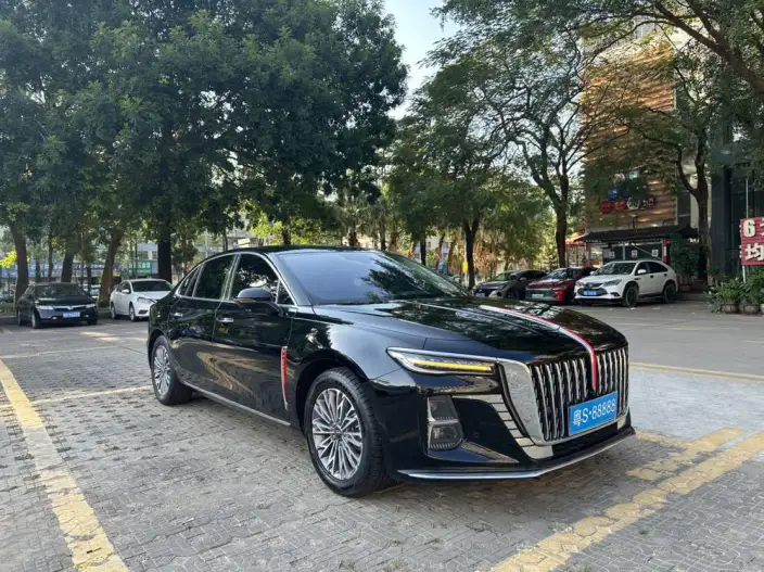 Hongqi H5 2023 Model 2.0T Automatic Smart Flag Enjoy Edition