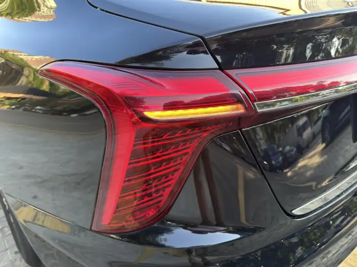 Hongqi H5 2023 Model 2.0T Automatic Smart Flag Enjoy Edition – фото 10