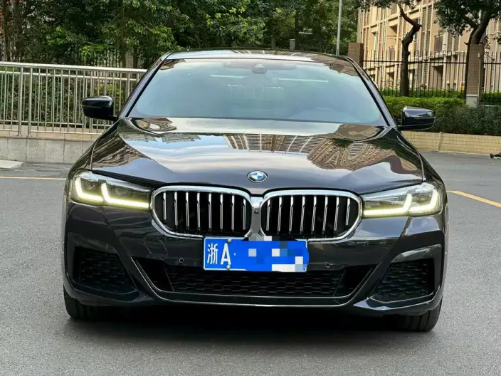 BMW 5 Series 2022 Model 530Li Exclusive Model M Sports Set – фото 2