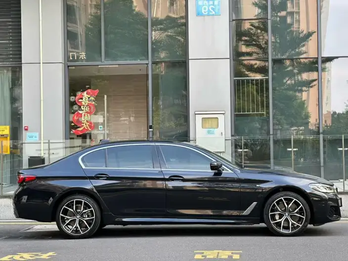 BMW 5 Series 2022 Model 530Li Exclusive Model M Sports Set – фото 5