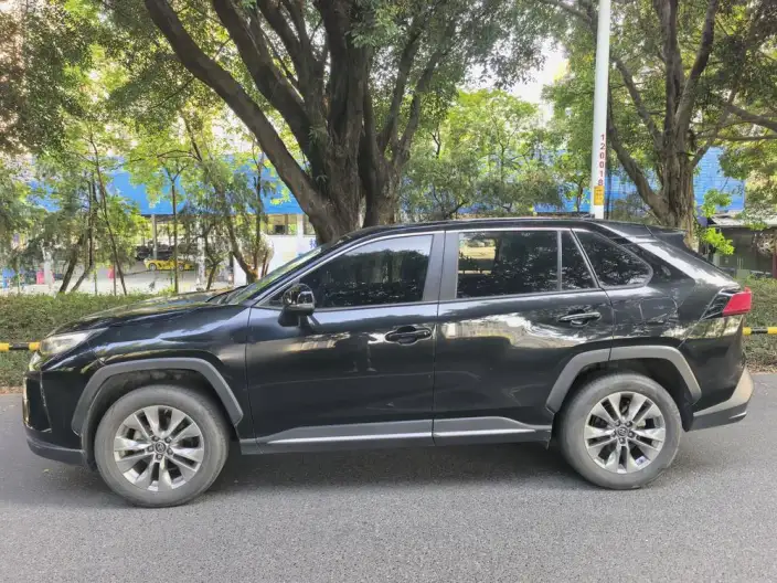 Toyota Wildlander 2022 Model 2.0L 4WD Deluxe Edition – фото 3