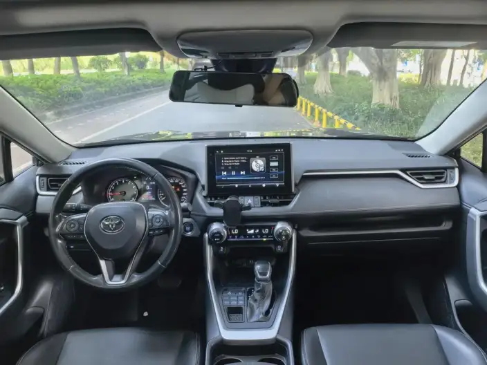 Toyota Wildlander 2022 Model 2.0L 4WD Deluxe Edition – фото 9