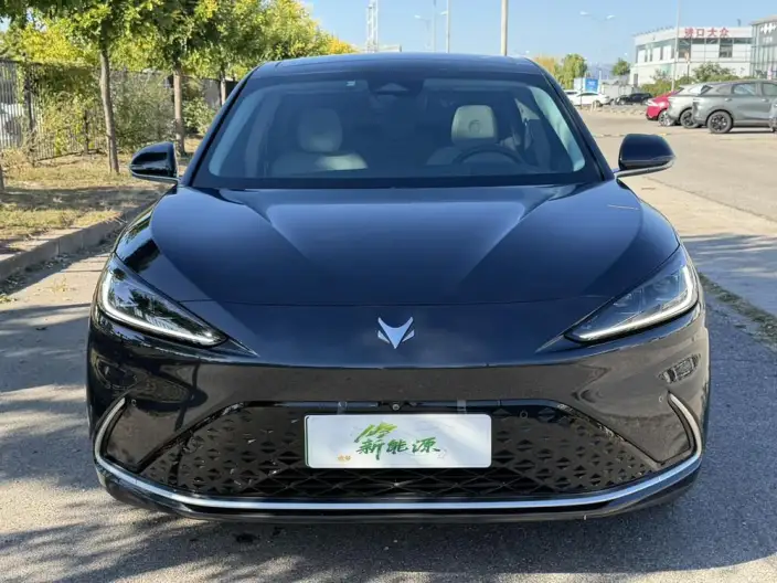 Arcfox α-S 2022 Model 708S+ 175kW