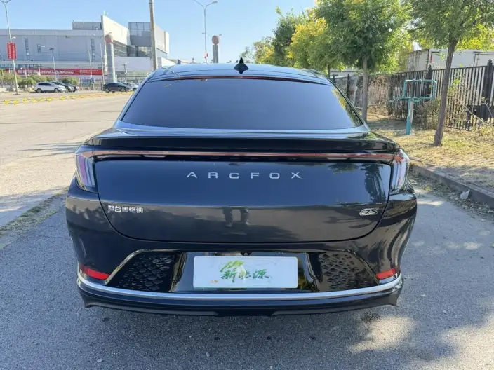 Arcfox α-S 2022 Model 708S+ 175kW