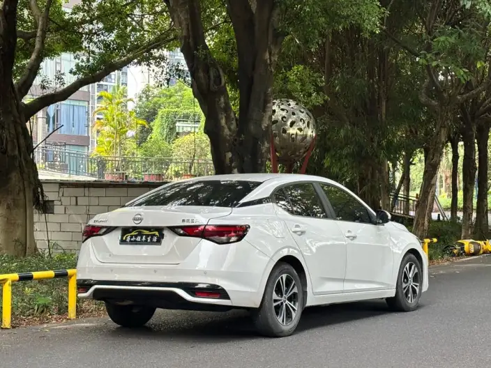 Nissan Sylphy 2023 Model 1.6L CVT Yuexiang Edition – фото 5