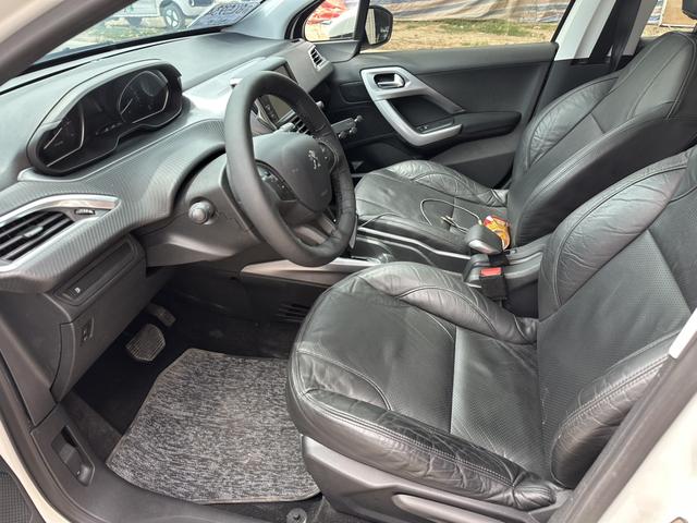 Peugeot 2008 2014 1.6L Automatic Fashion – фото 9