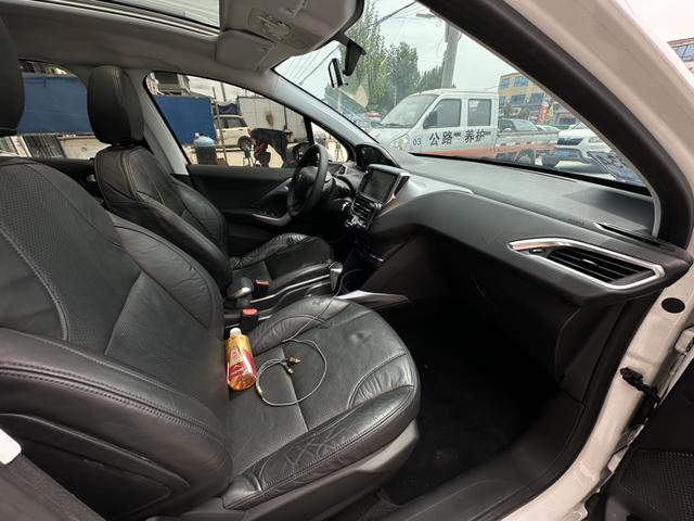 Peugeot 2008 2014 1.6L Automatic Fashion – фото 10